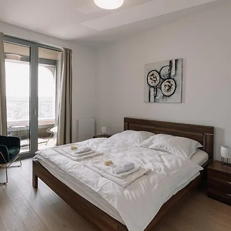 Skau Blue Residence In Sky Park 21 Floor 2 Tower Panoramic View Free Parking Bratislava Exterior photo